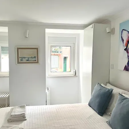 Cozy One-bedroom In Alfama By Lisboafama Apartament