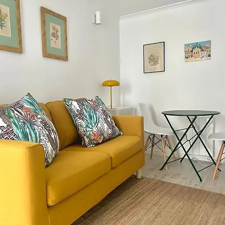 Cozy One-bedroom In Alfama By Lisboafama Apartament