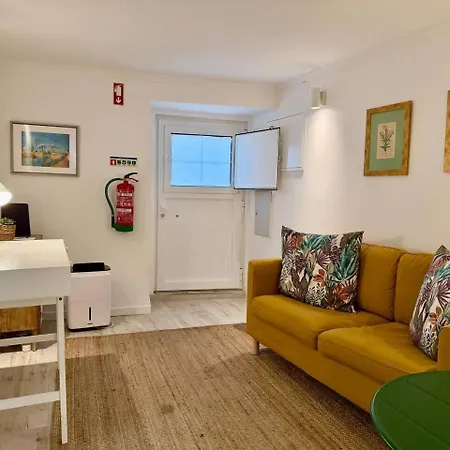 Cozy One-bedroom In Alfama By Lisboafama Lisbon