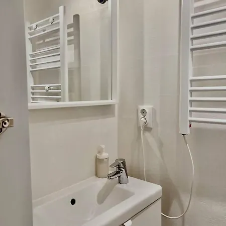 Cozy One-bedroom In Alfama By Lisboafama Apartment *