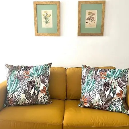 Cozy One-bedroom In Alfama By Lisboafama Apartment