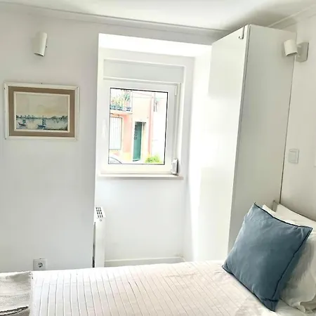 Cozy One-bedroom In Alfama By Lisboafama * Lisbon